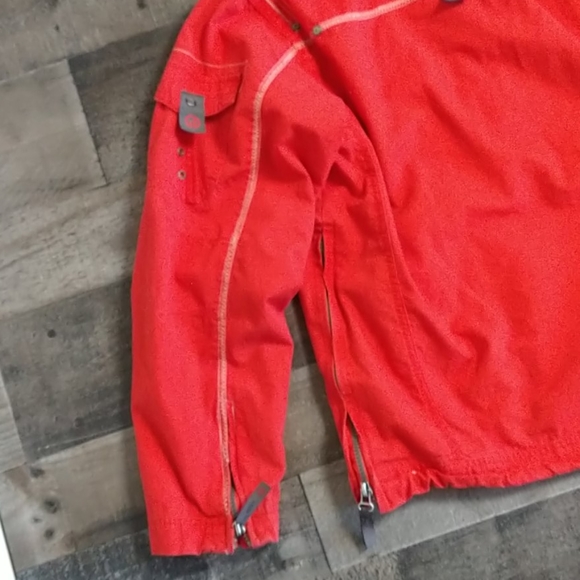G.I.G.A. DX Red Hooded Pullover Jacket - Picture 7 of 8